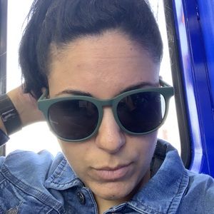 Meet your Posher, Veronica